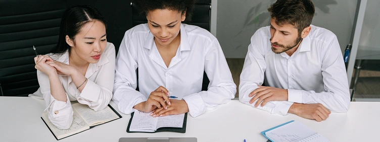 Menyusun Struktur Tim untuk Bisnis Online Kecil